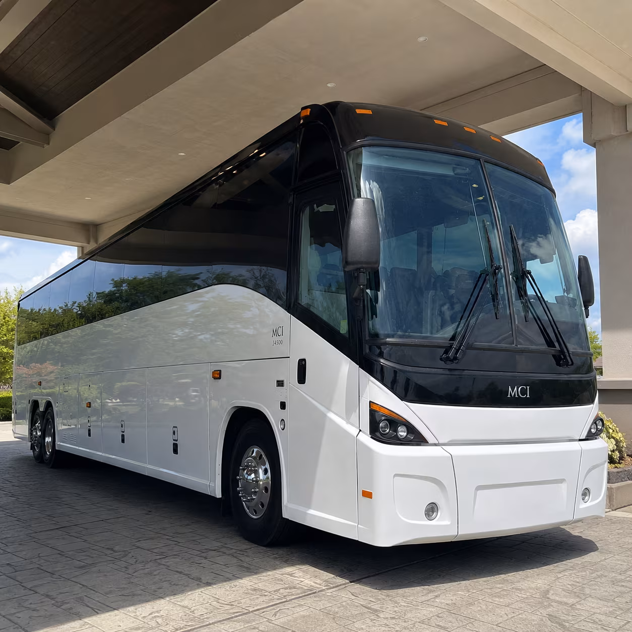 campus and medical center shuttle buses for mtsu and rutherford county healthcare